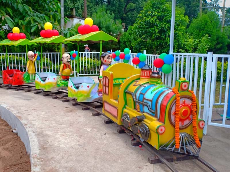 TOY TRAIN